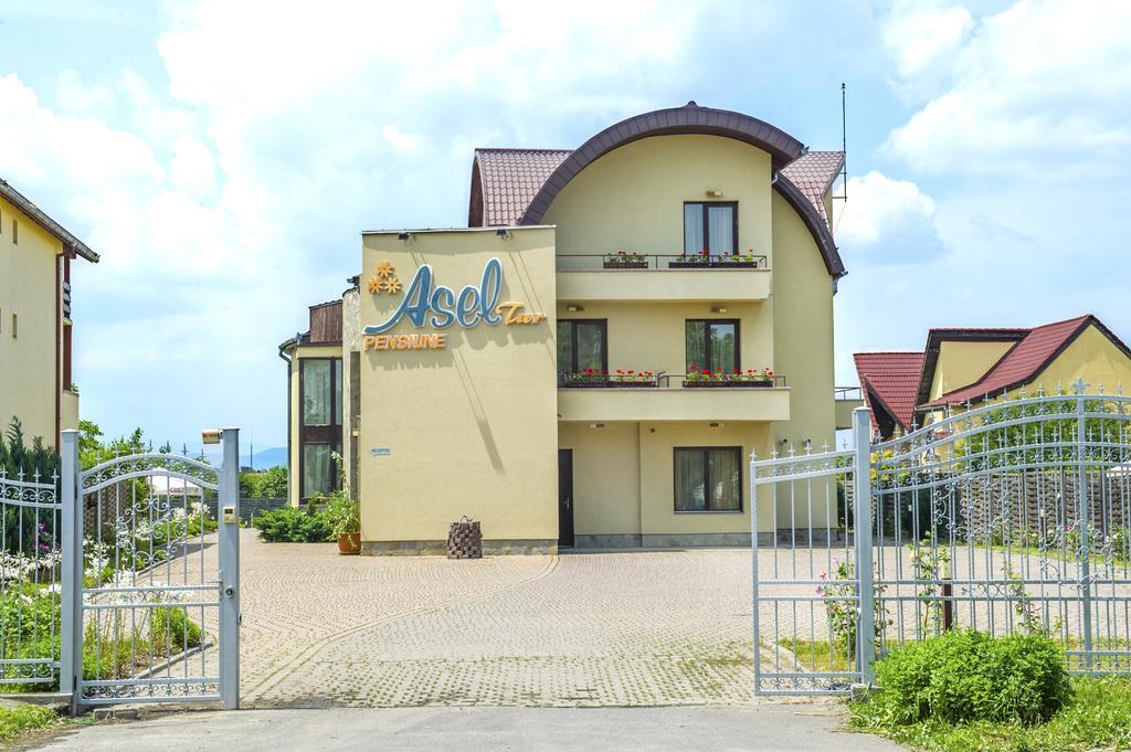 Hotel Aseltur Brašov Exteriér fotografie