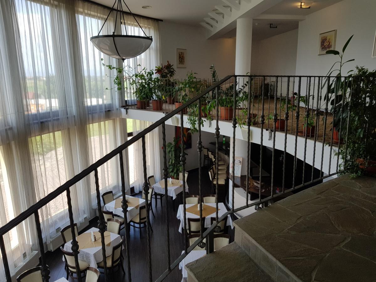 Hotel Aseltur Brašov Exteriér fotografie