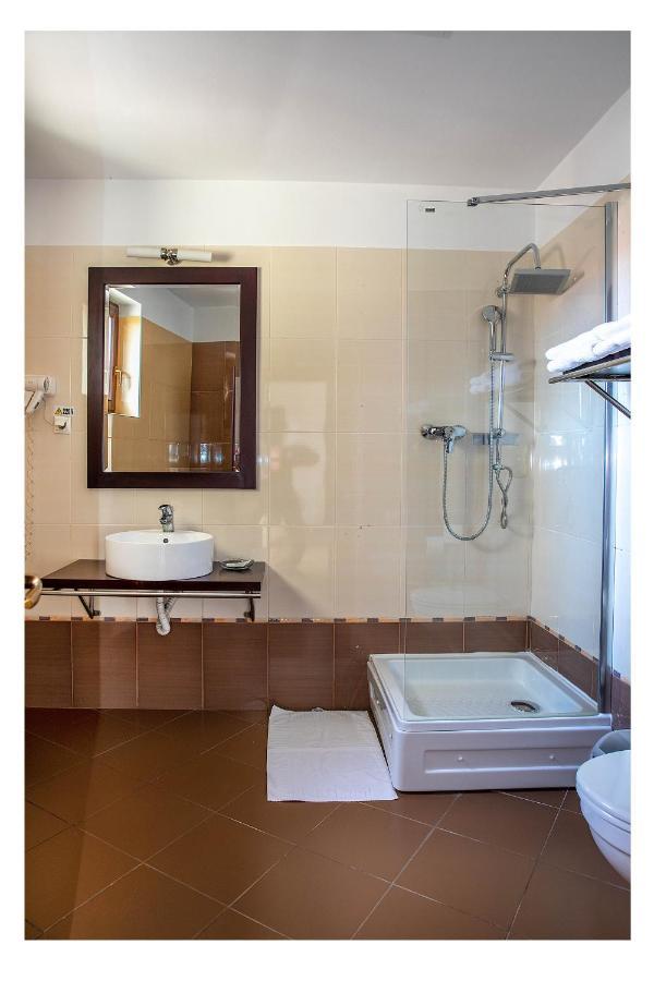 Hotel Aseltur Brašov Exteriér fotografie